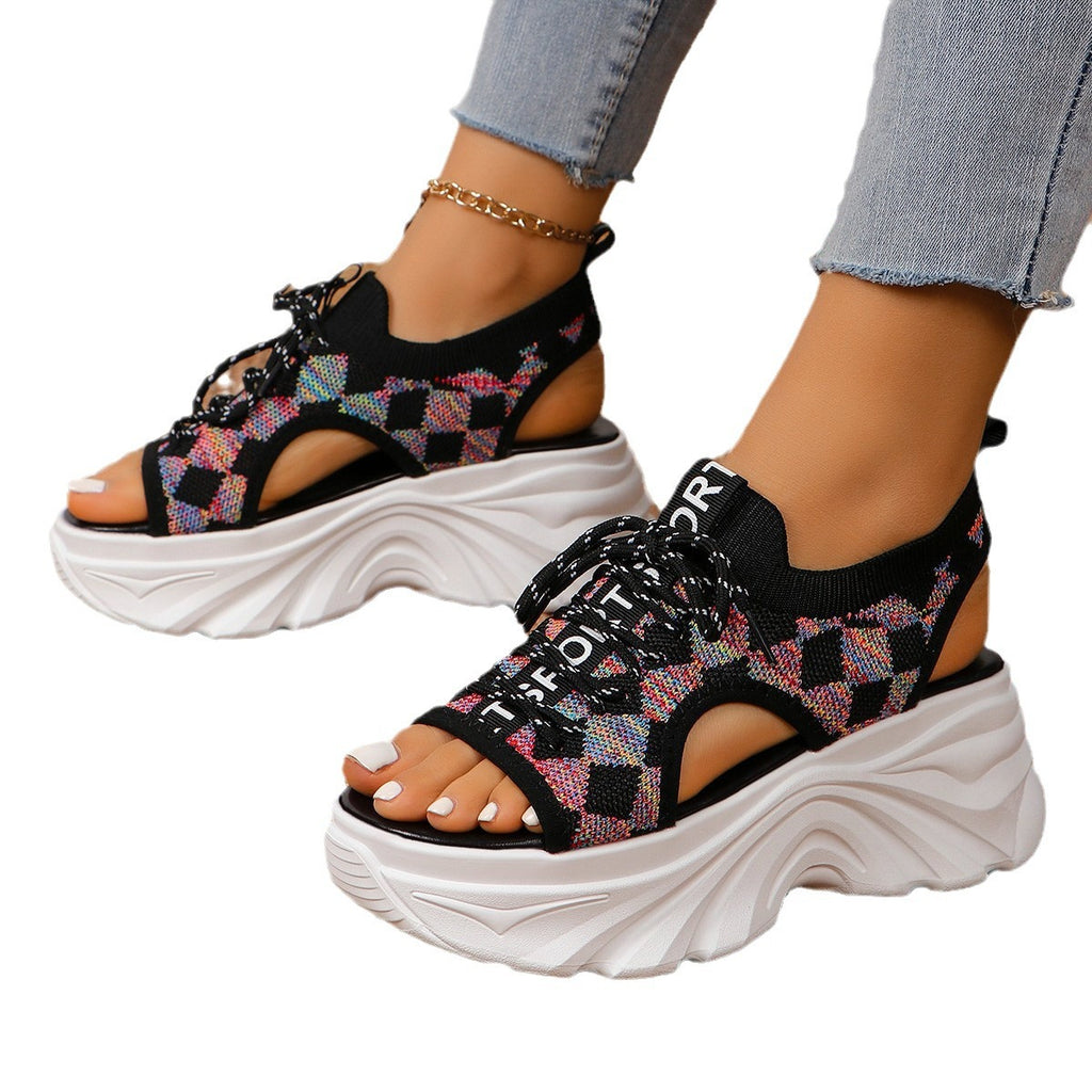 Sportliche Mesh-Sandalen mit mittlerem Absatz – Bild 2 | LuxeStyle