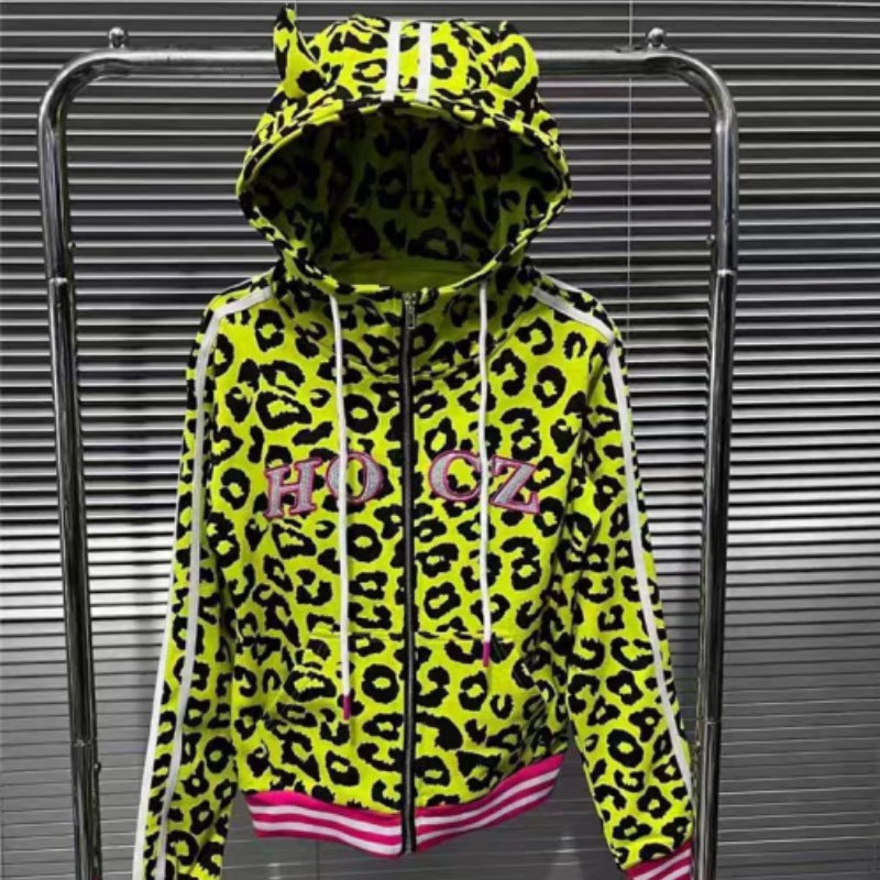 Gelber Leopard-Hoodie mit Teufelshörnern