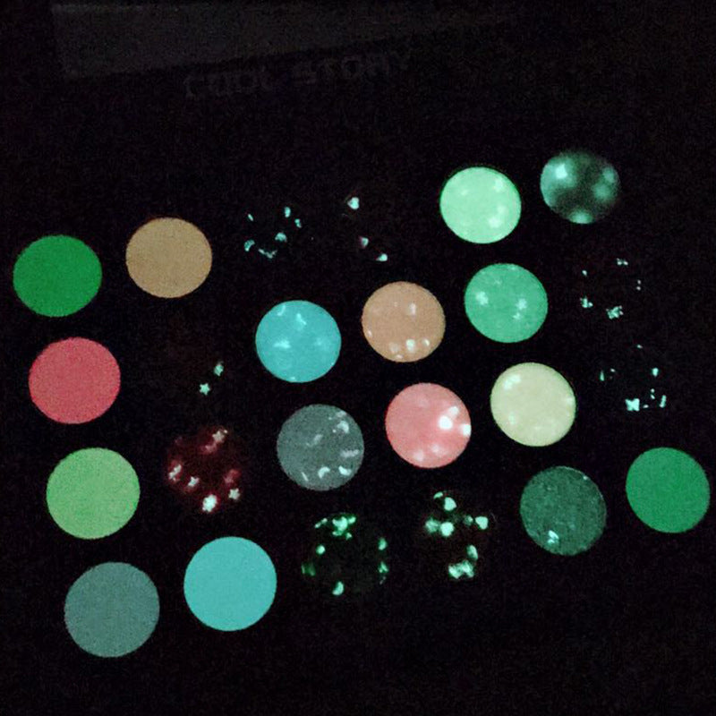 Luminöser Lidschatten mit 24 Farben – Bild 6 | LuxeStyle