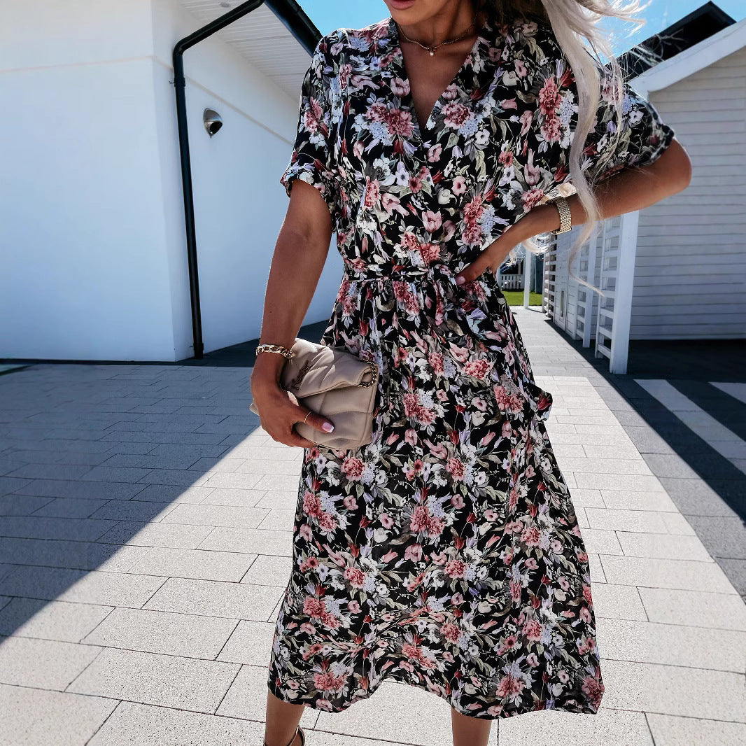 Geblümtes V-Ausschnitt Kleid mit definierter Taille – Bild 5 | LuxeStyle