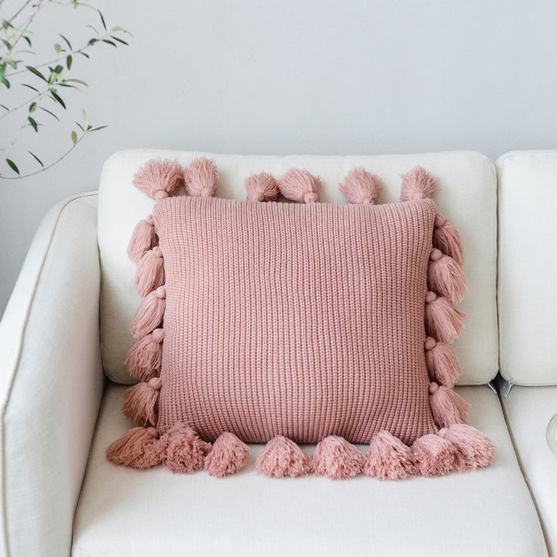Nordisches Kissen mit Wollbommel – Bild 2 | LuxeStyle