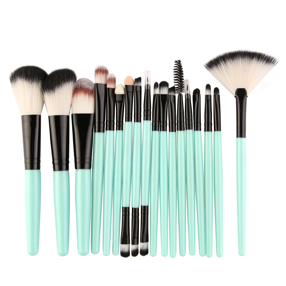 Make-up Pinsel-Set mit 18 Pinseln – Bild 6 | LuxeStyle