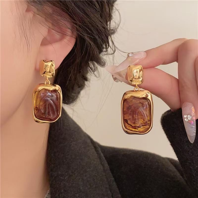 Acryl-Ohrringe «Ambre» · Karamell-Ton, Statement