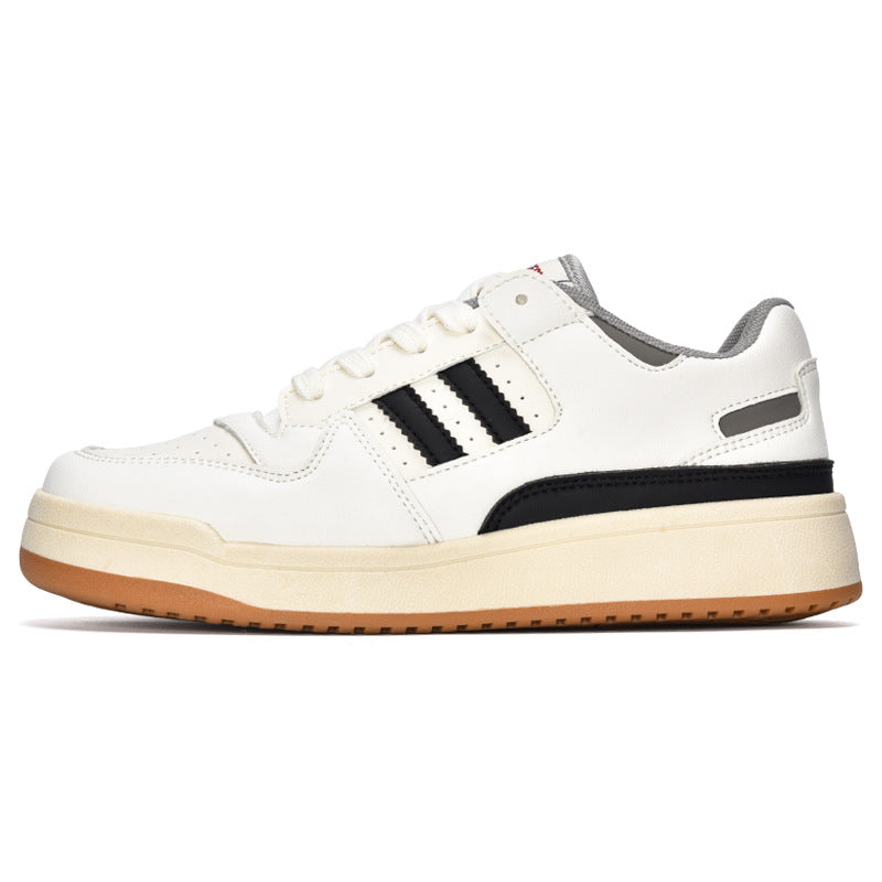 Modische Freizeitschuhe mit leichter Erhöhung