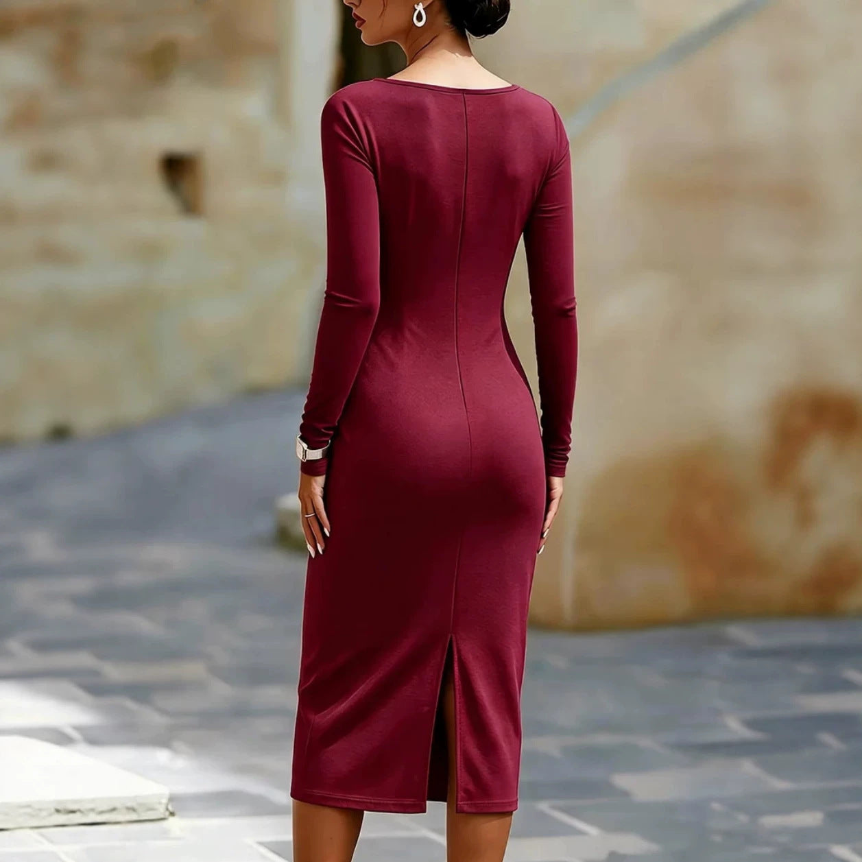Bootsauschnitt Figurbetonendes Midi-Kleid mit Langarm
