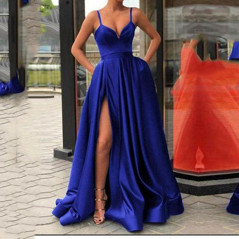 Abendkleid «Aurora» · Satin, Spaghettiträger & Schlitz