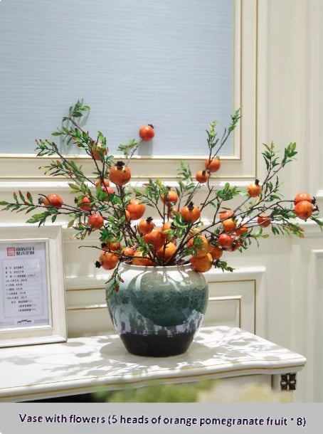 Keramikvase mit Kunstblumen und Dekoration – Bild 16 | LuxeStyle