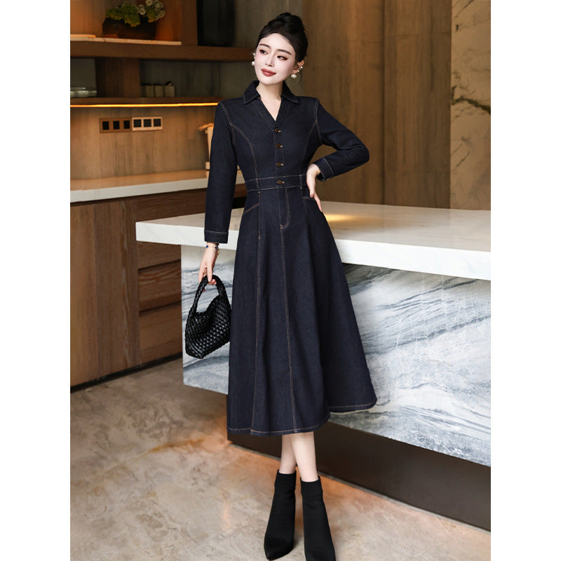 Elegantes Denim-Kleid mit V-Ausschnitt