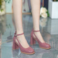 Elegante Retro-High Heels mit Schnalle