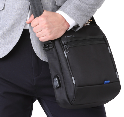 Männer-Shoulderbag mit USB-Ladefunktion 10" – Bild 2 | LuxeStyle