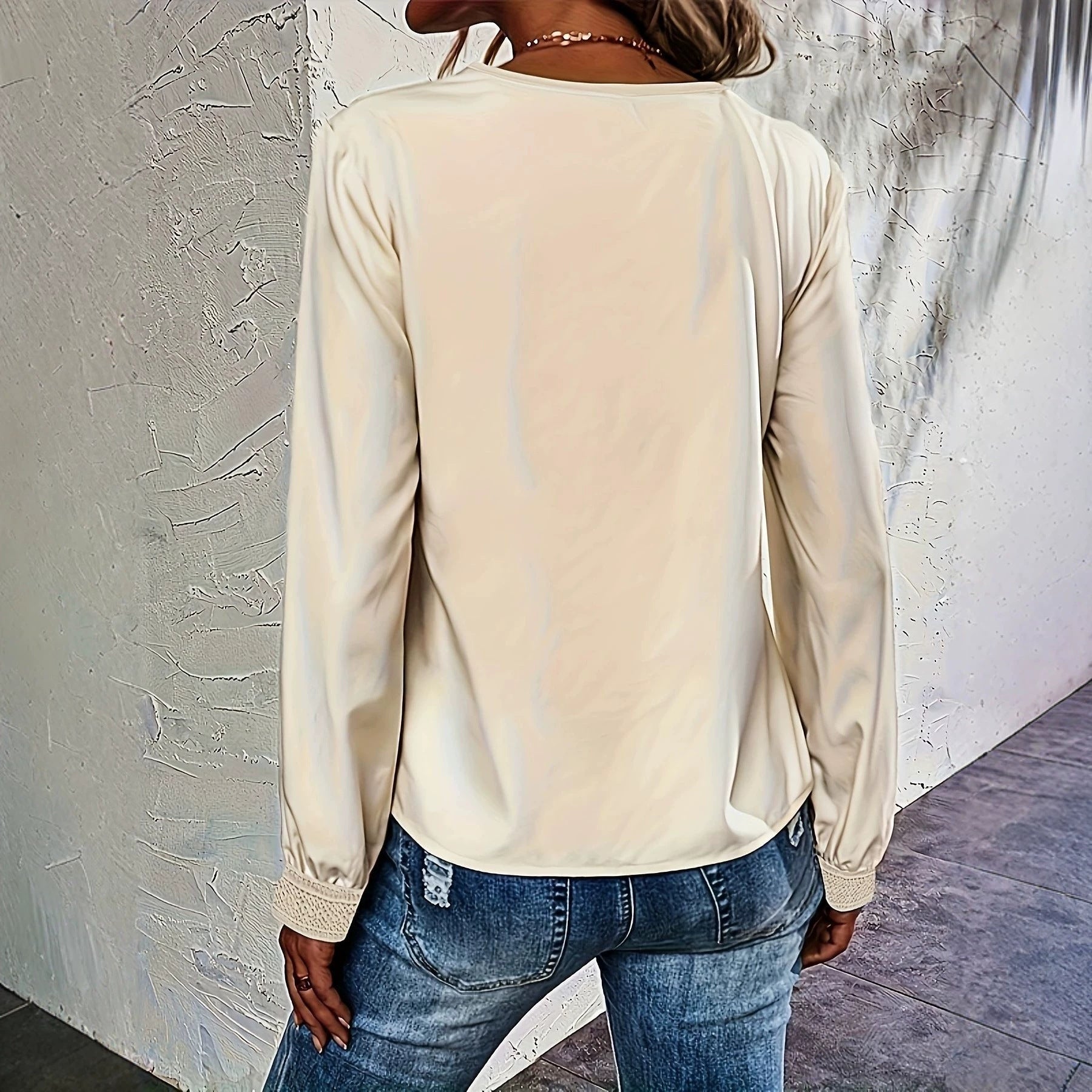 Damen Bluse mit V-Ausschnitt & Puffärmeln