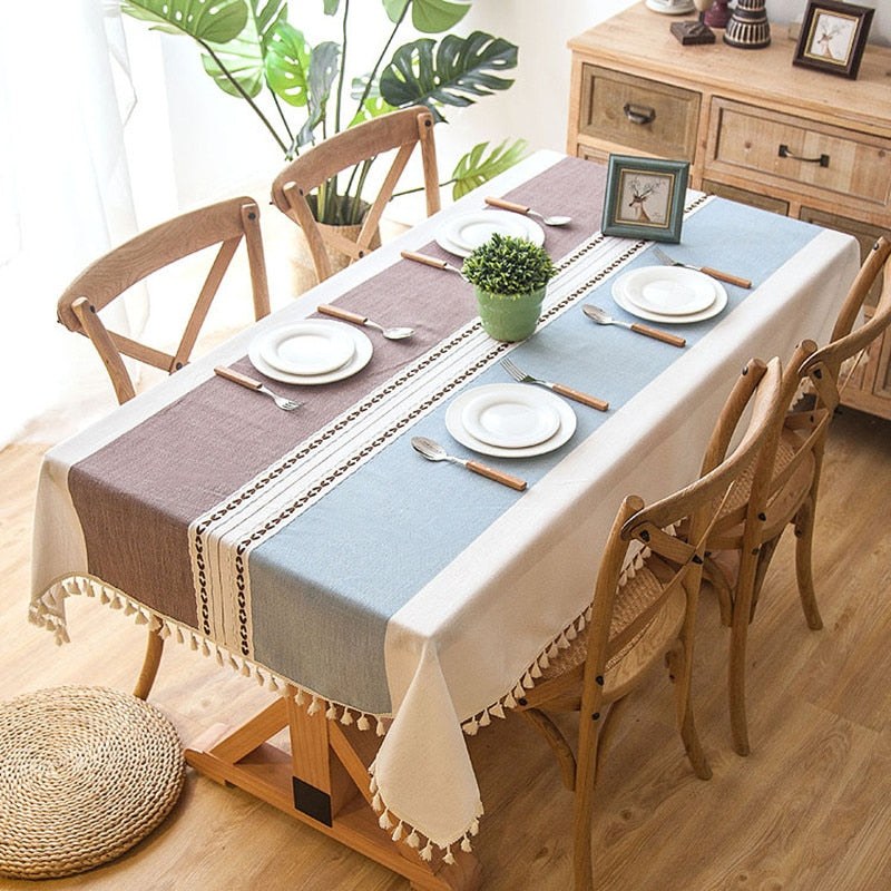 Tischdecke mit Quasten im Landhausstil | LuxeStyle