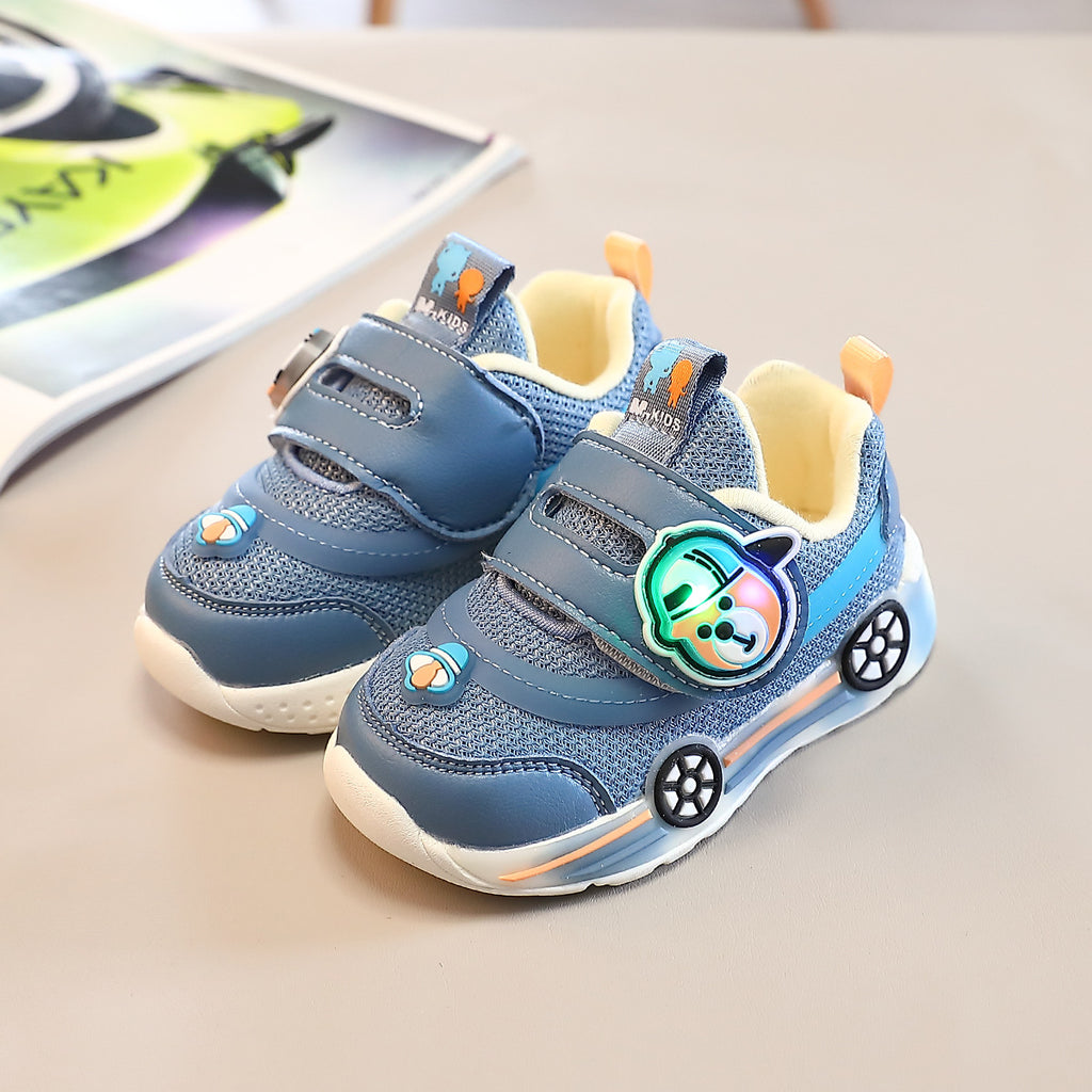 Leuchtende Sportschuhe für Kleinkinder – Bild 6 | LuxeStyle
