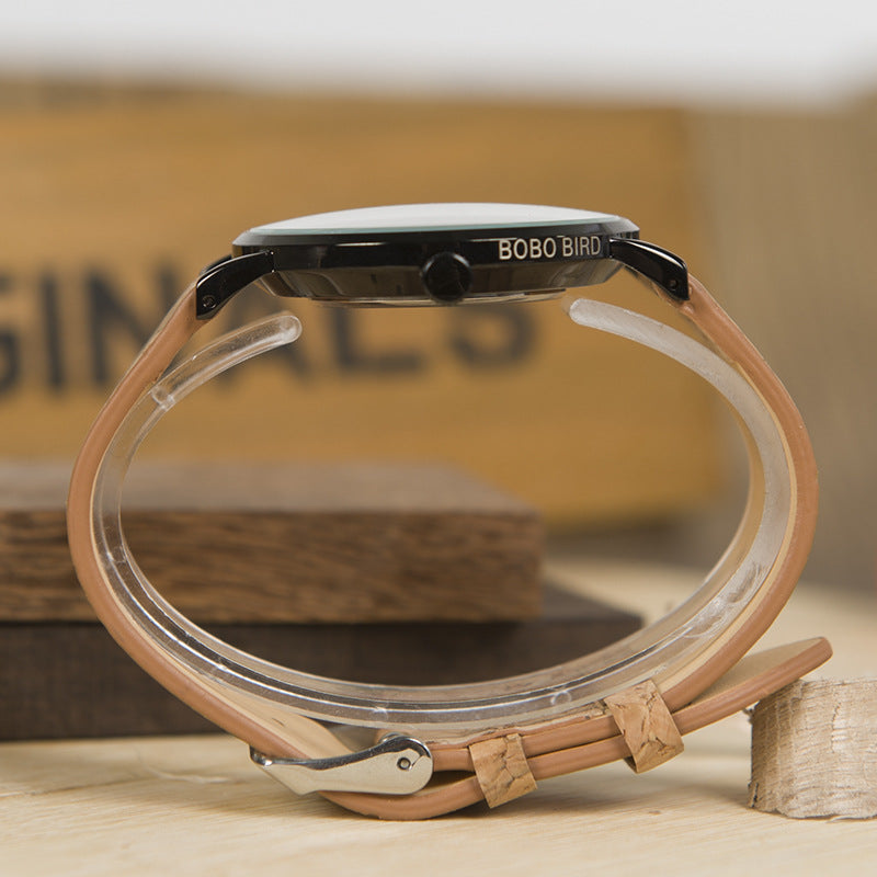 Holz-Armbanduhr mit lackiertem Holzgehäuse – Bild 4 | LuxeStyle