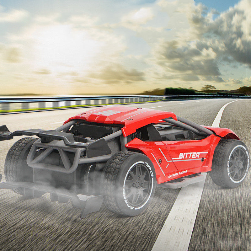 Ferngesteuertes Offroad-Auto mit Allradantrieb – Bild 3 | LuxeStyle