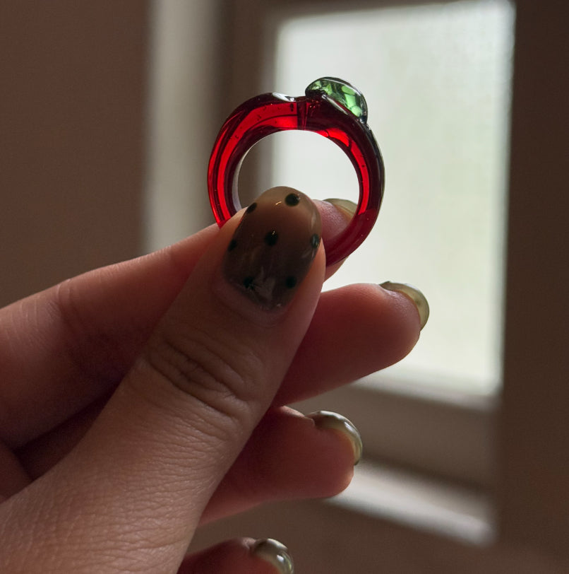 Glaskunst Ring mit Früchtemuster