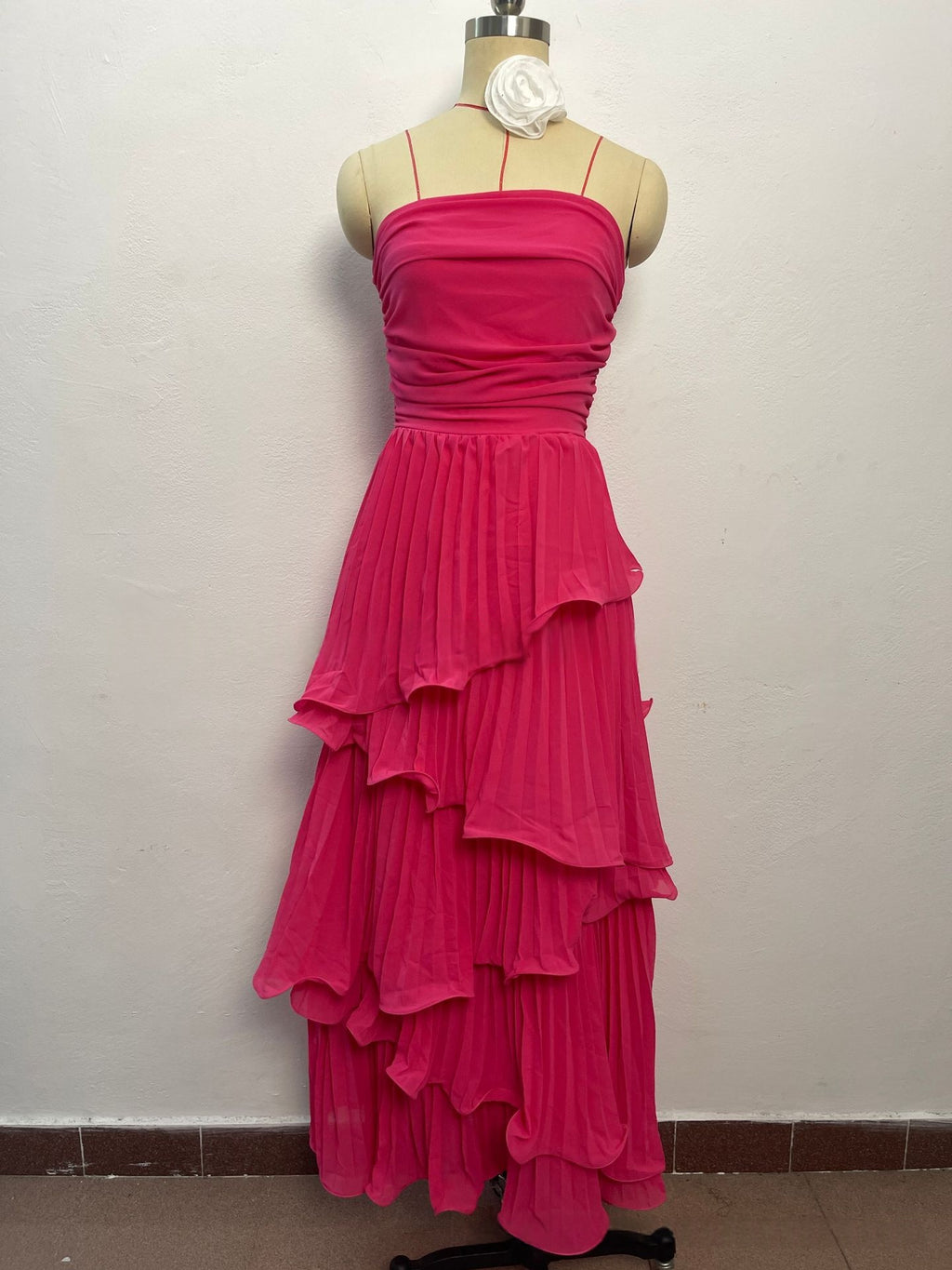Trägerloses Chiffon-Kleid mit Raffungen – Bild 9 | LuxeStyle
