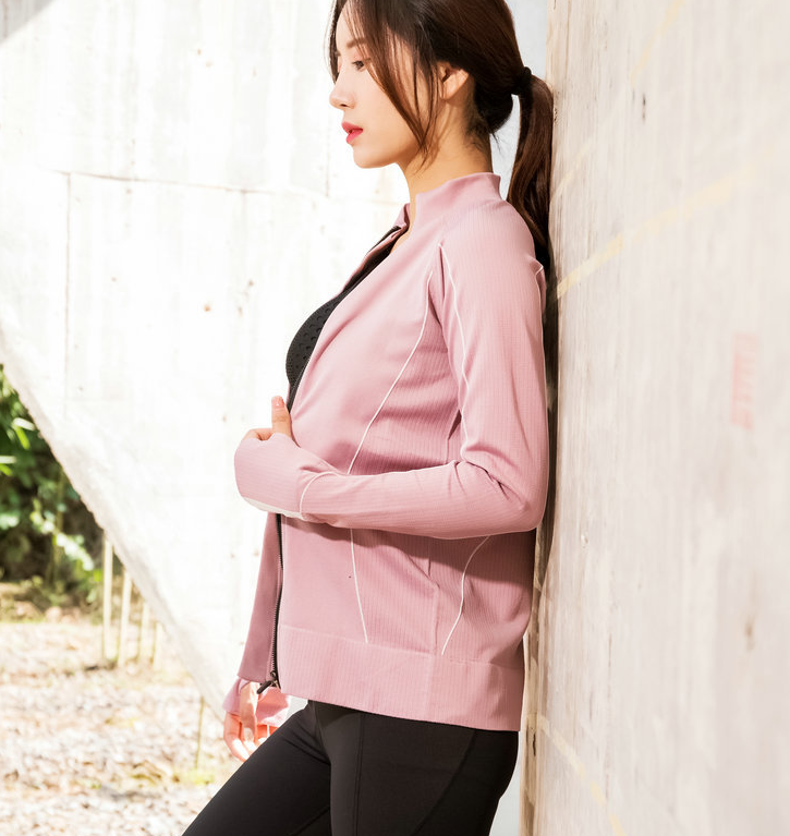 Eng anliegende Sportbekleidung – Bild 8 | LuxeStyle