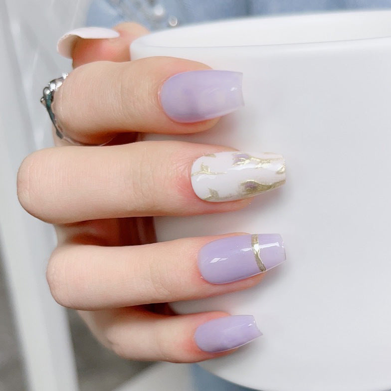 Handbemalte Nägel "Purple Tulip" mit Spiegeleffekt – Bild 3 | LuxeStyle