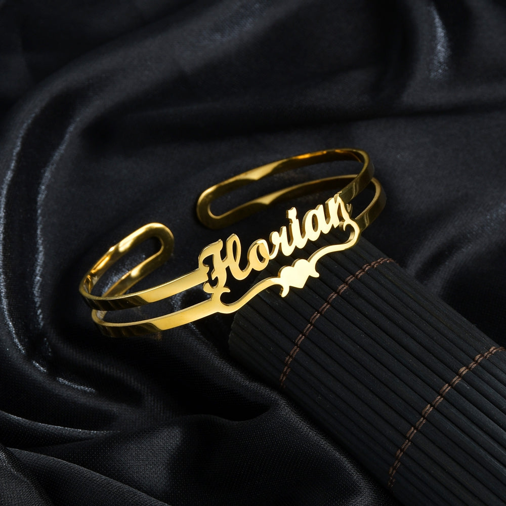 Personalisiertes Armband mit Gravur