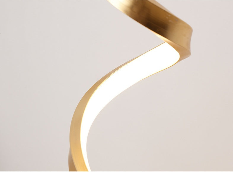 LED Tischleuchte mit gebogenem Design