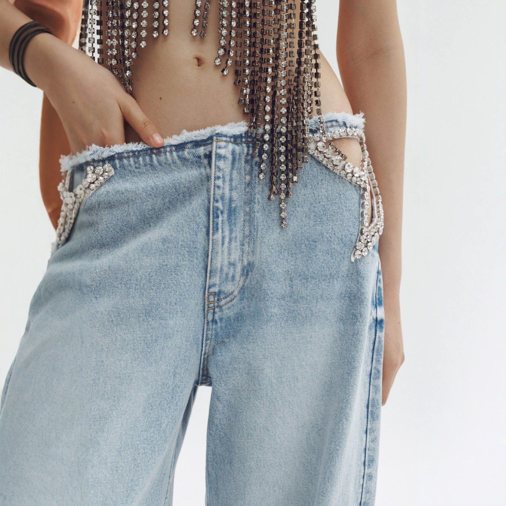 Low-Waist Straight-Leg Jeans mit Waschung