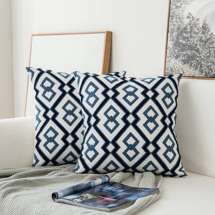 Klassischer Kissenbezug mit Stickerei – Bild 11 | LuxeStyle