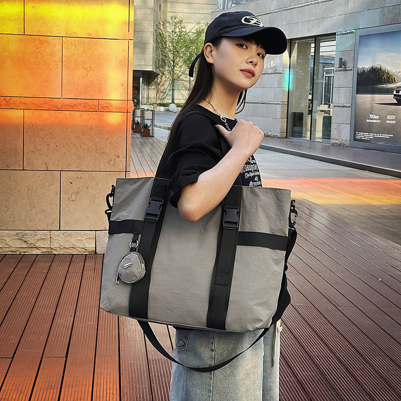 Grosse Tragetasche für Reisen – Schultertasche Herren – Bild 4 | LuxeStyle