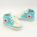Handgestrickte Baby-Boots mit Weichsohlen – Bild 1 | LuxeStyle