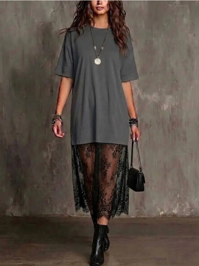 Kurzes Kleid mit Spitze und Rundhals