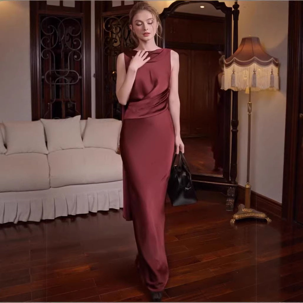 Elegantes Rundhals-Kleid mit Bindeband