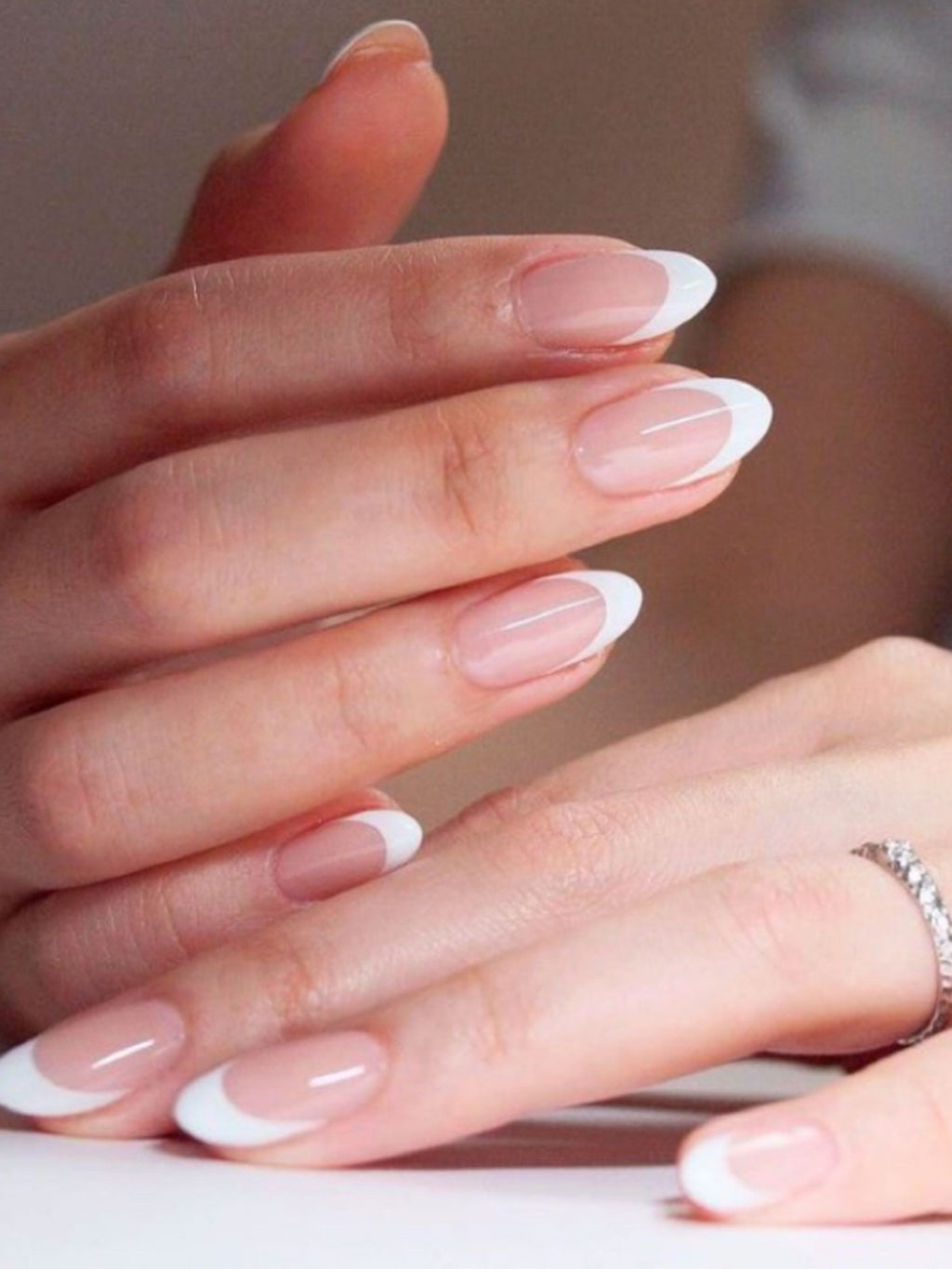 Mandel-Maniküre mit Blush-Effekt – Bild 4 | LuxeStyle