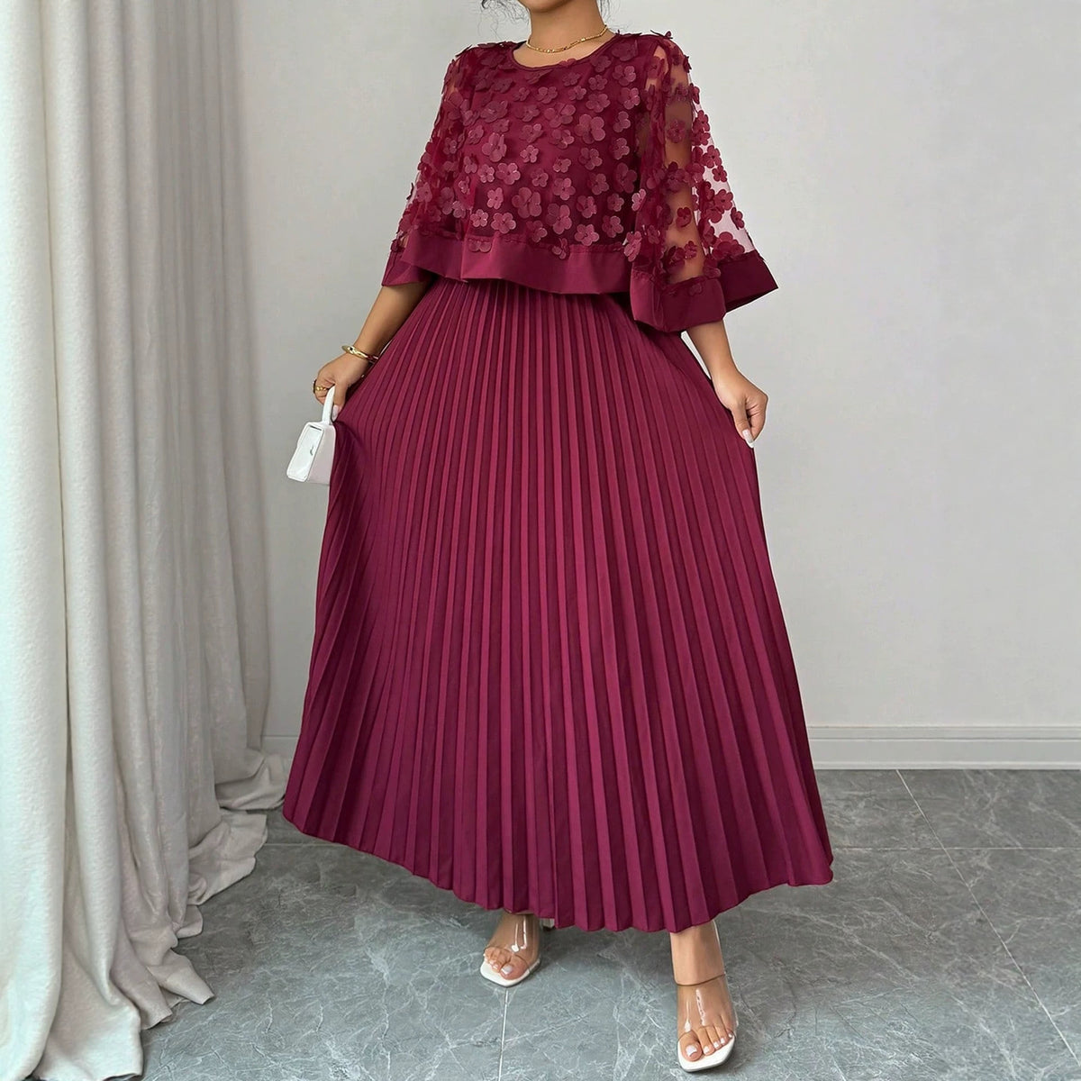 Elegantes Mesh-Cape-Kleid – Bild 5 | LuxeStyle