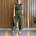 Eleganter Jumpsuit mit Taillenschnürung