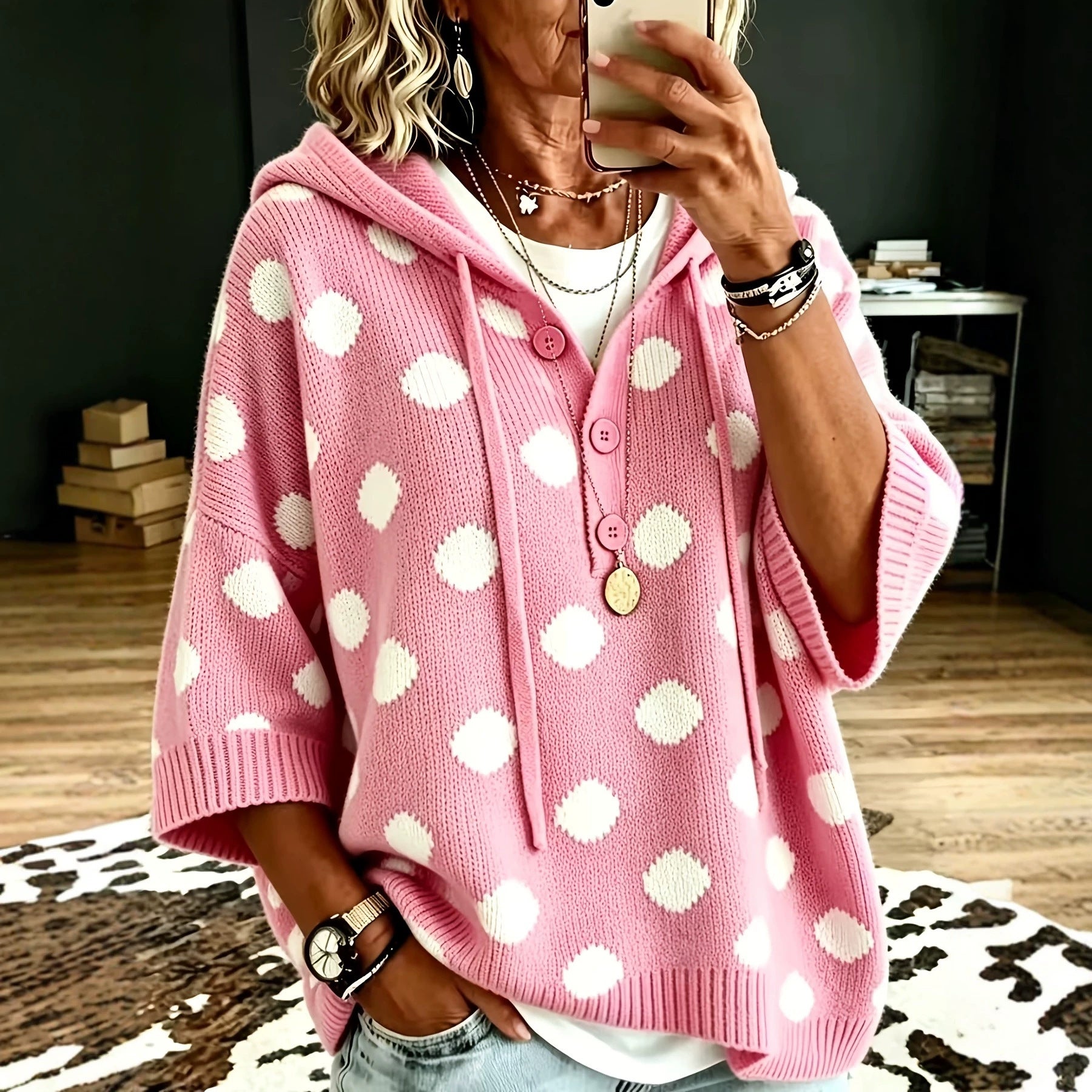 Elegante Polka-Dot-Bluse mit Kapuze