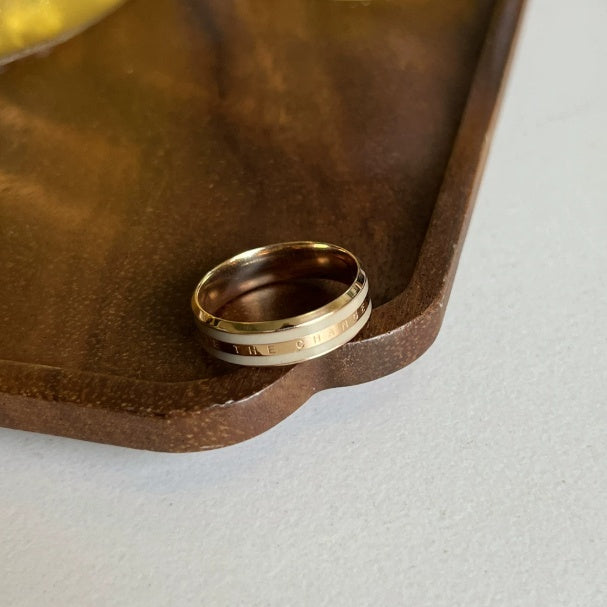 Oversized Herzring aus Keramik und Titanstahl