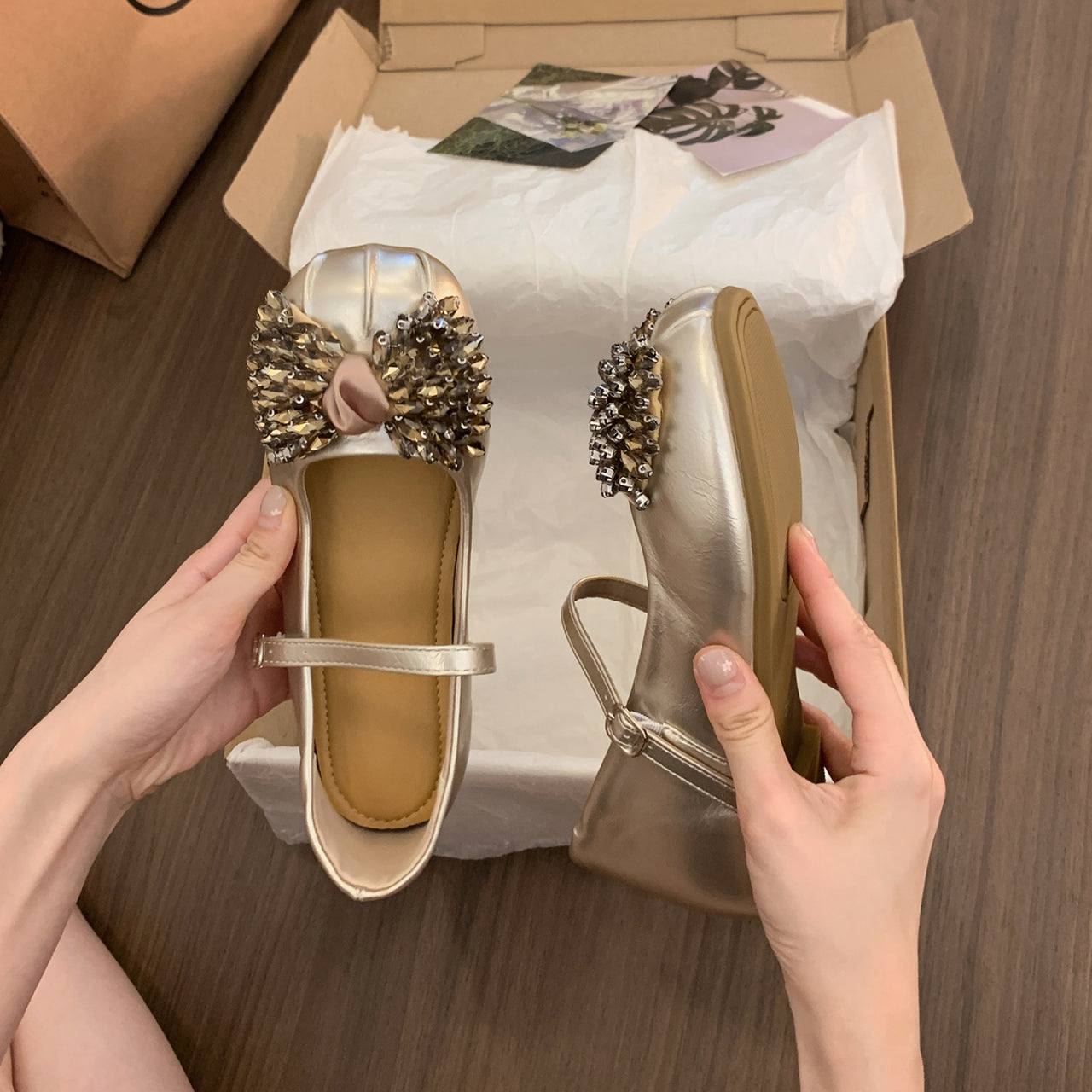 Mary Jane Flats mit Strass-Schleifen