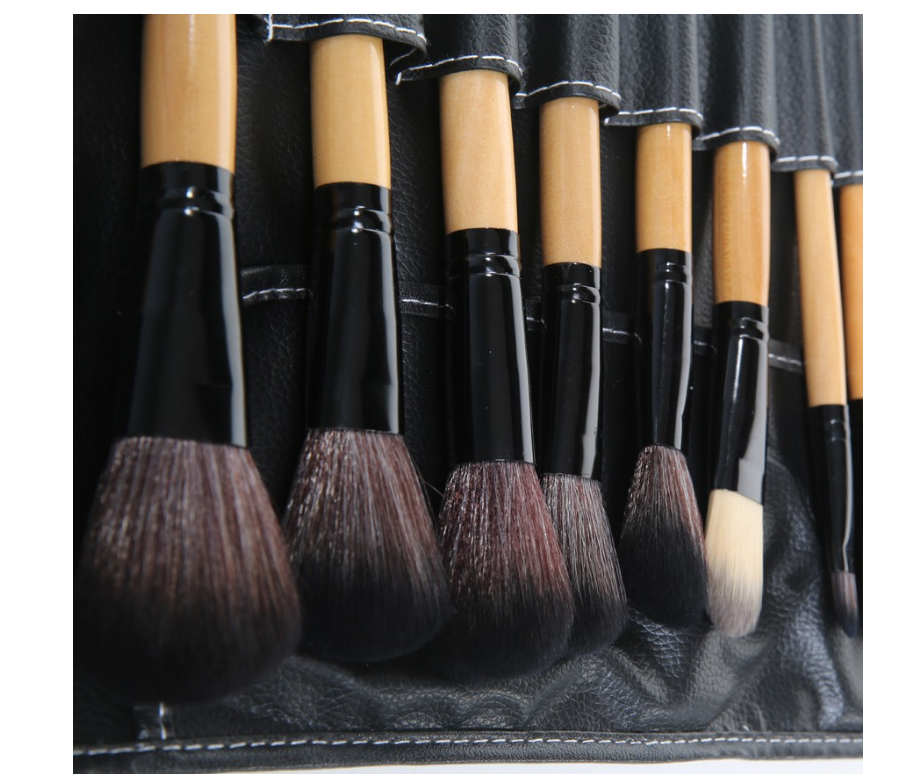 Professionelles Make-up Pinselset (32-teilig) – Bild 1 | LuxeStyle