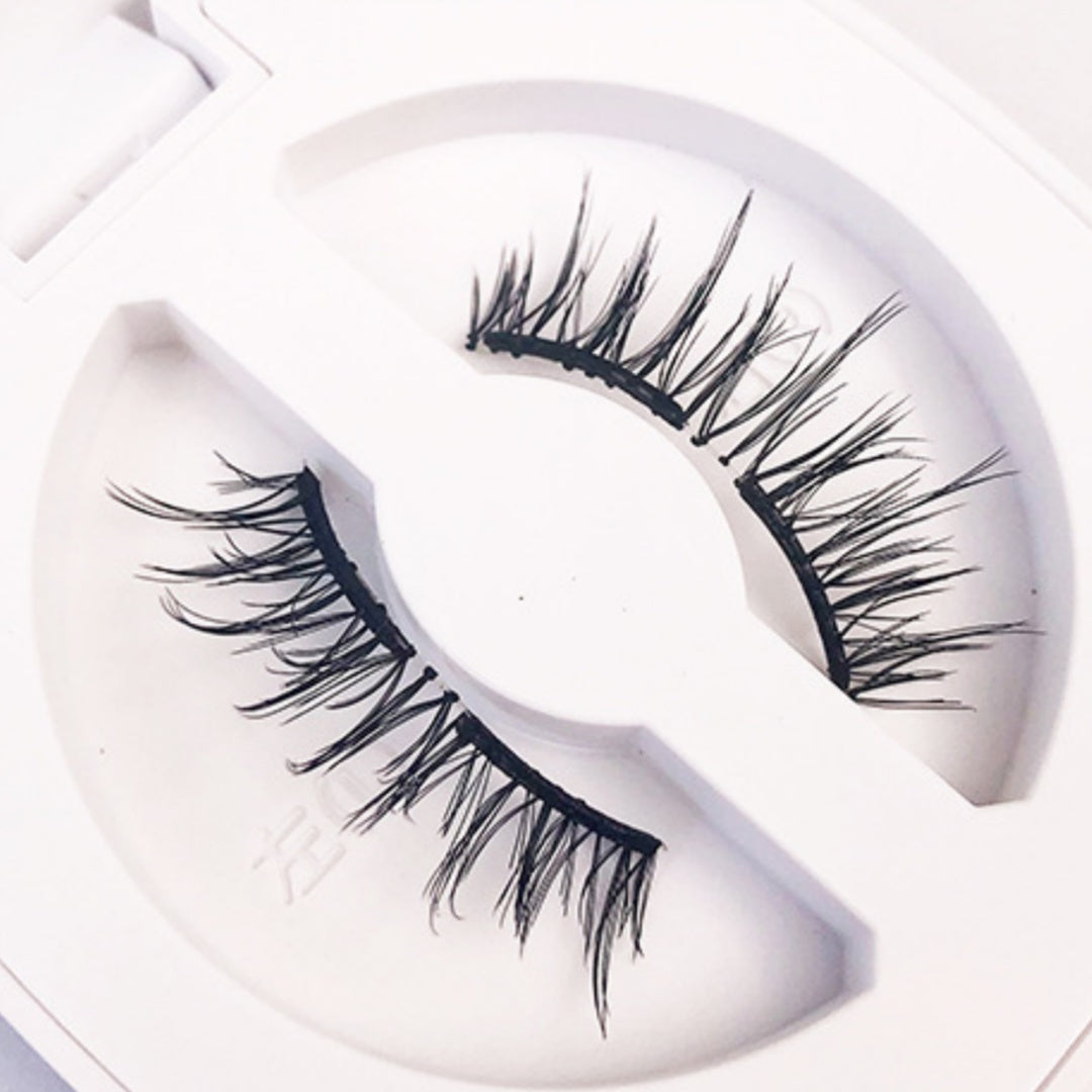 Magnetische Wimpern mit integrierter Zange