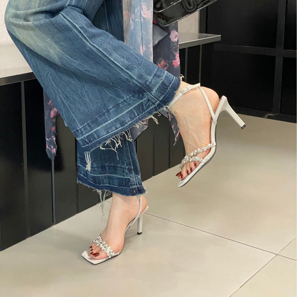 Strassband-Stiletto-Sandale mit Chunky-Heel – Bild 7 | LuxeStyle