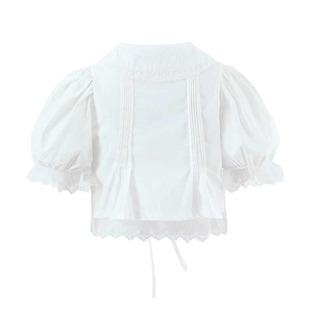 Kurzes Crop-Top mit Puffärmeln und Spitze