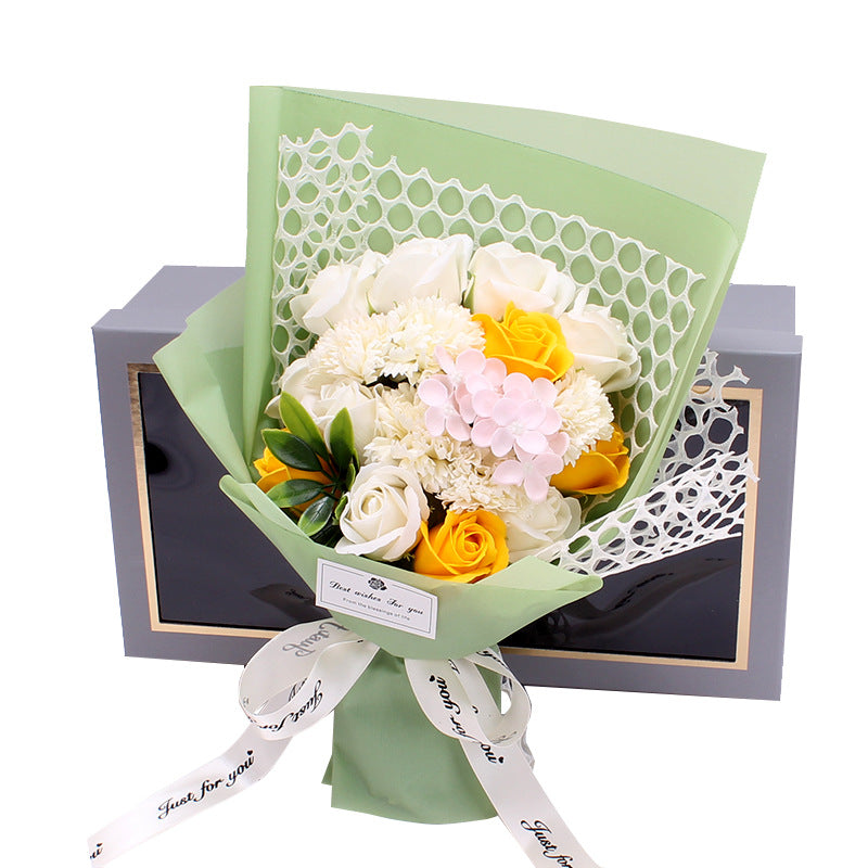 Rosen-Seifenblumen-Bouquet Geschenkbox – Bild 7 | LuxeStyle