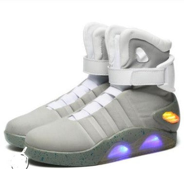 Leuchtende Herrenschuhe