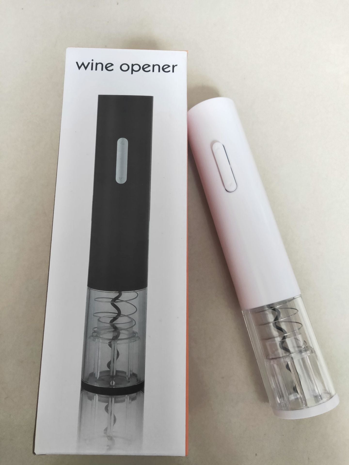Elektrischer Weinöffner mit Folienschneider
