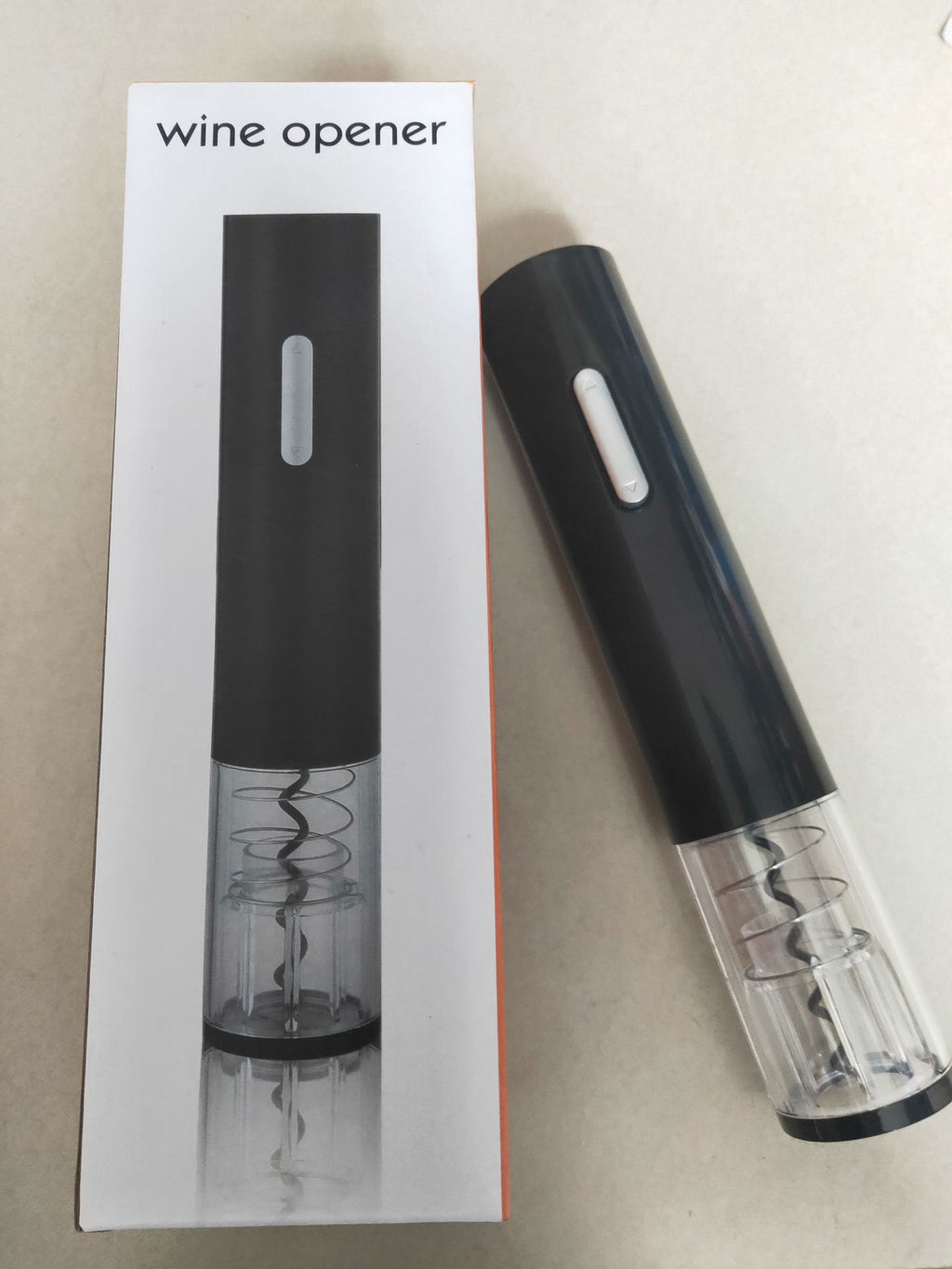 Elektrischer Weinöffner mit Folienschneider