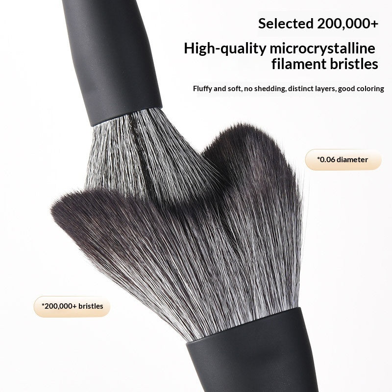 Mattes Make-up Pinselset mit Nylonborsten