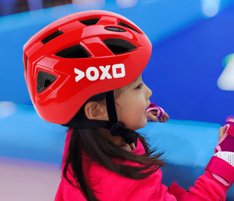 Kinderhelm für Rollsport und Velo