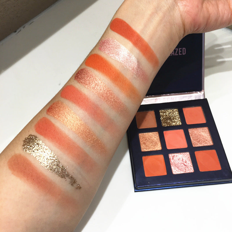Eyeshadow Palette mit 8 Farben – Bild 9 | LuxeStyle