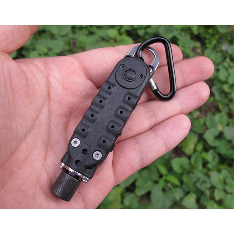 Schraubendreher-Karabiner mit Licht – Bild 3 | LuxeStyle