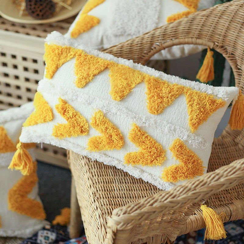 Minimalistisches Kissen mit geometrischem Muster – Bild 3 | LuxeStyle